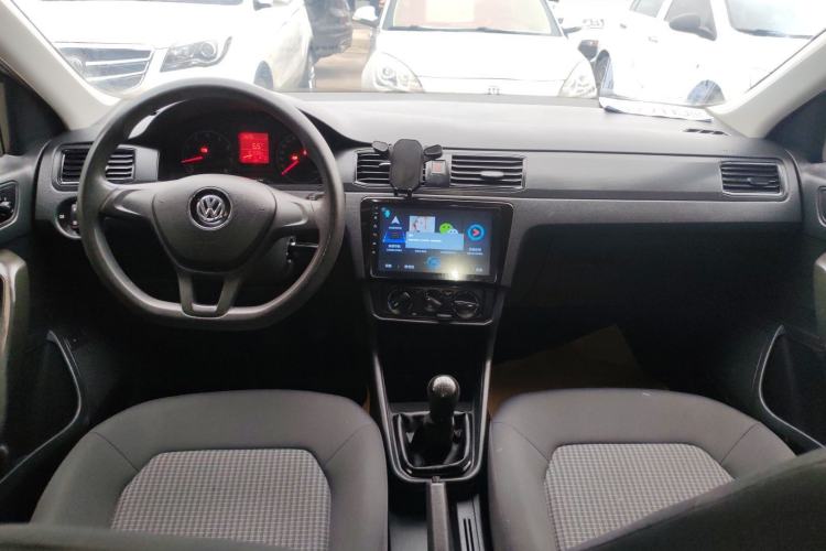 Used Volkswagen Santana 2016 1.4L Manual Fashion Edition
