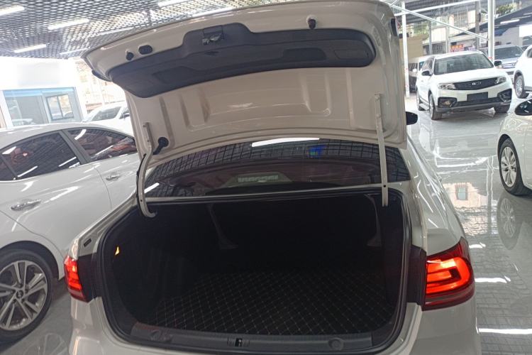 Used Volkswagen Lavida 2019 Lavida Start 1.5L Automatic Trendy Version China VI Standard
