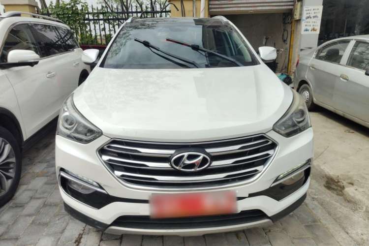 Used Hyundai Santa Fe 2017 2.0T Automatic All-Wheel Drive Smart 7-Seater
