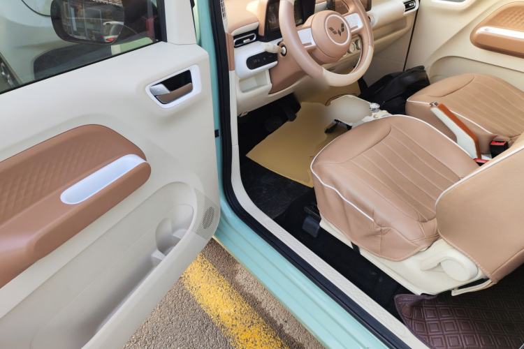 Used Wuling Hongguang MINIEV 2024 3rd Generation 215km Youth Edition
