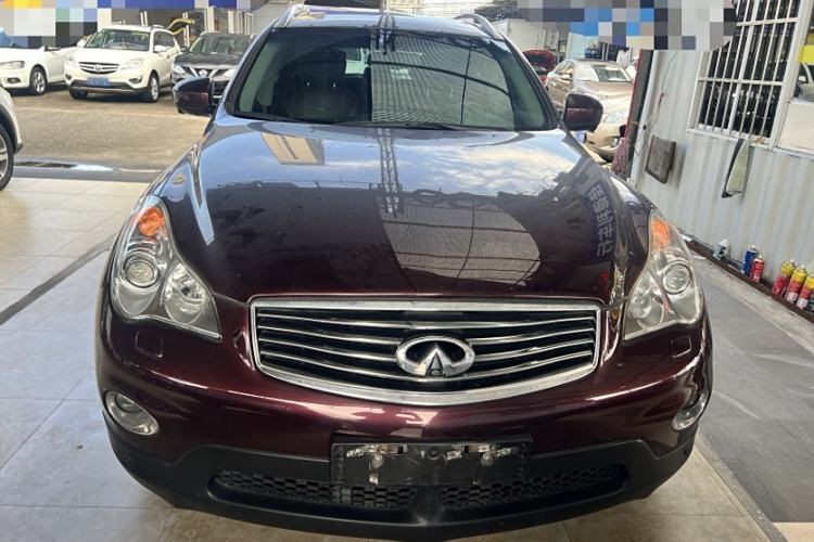 Used Infiniti QX50 2013 2.5L Two-Wheel-Drive Elegant Edition
