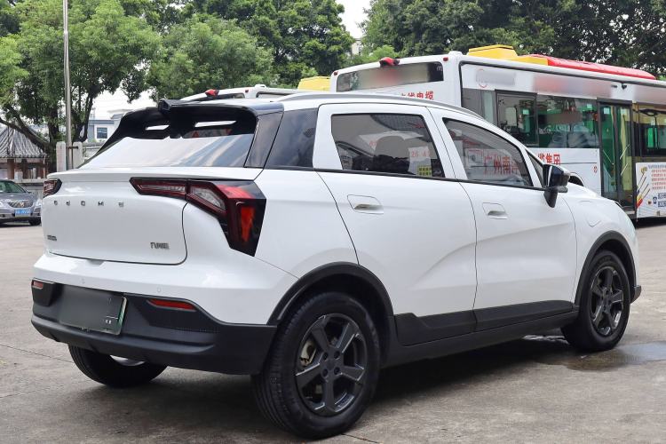 Used Geometry E Firefly 2024 401 km Fluorescent
