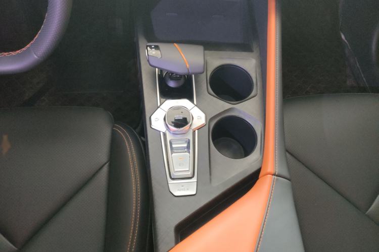 Used Changan UNI-V 2022 1.5T Prestige Version
