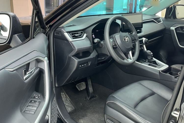 Used Toyota RAV4 2021 2.0L CVT Two-Wheel Drive Fashion PLUS Edition
