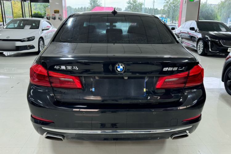 Used BMW 5 Series 2019 Facelifted 525Li Luxury Package

