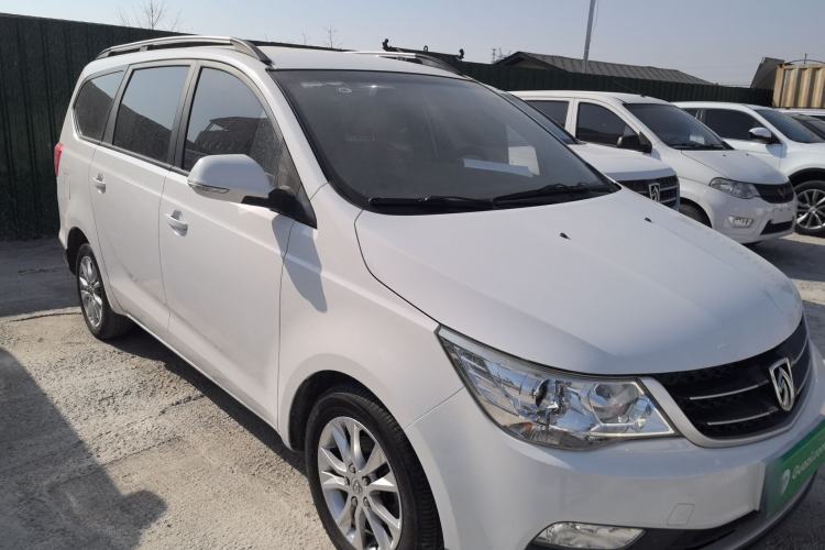 Used Baojun 730 2016 Revised 1.5L Manual Standard Version 7 Seats China V Emission Standard