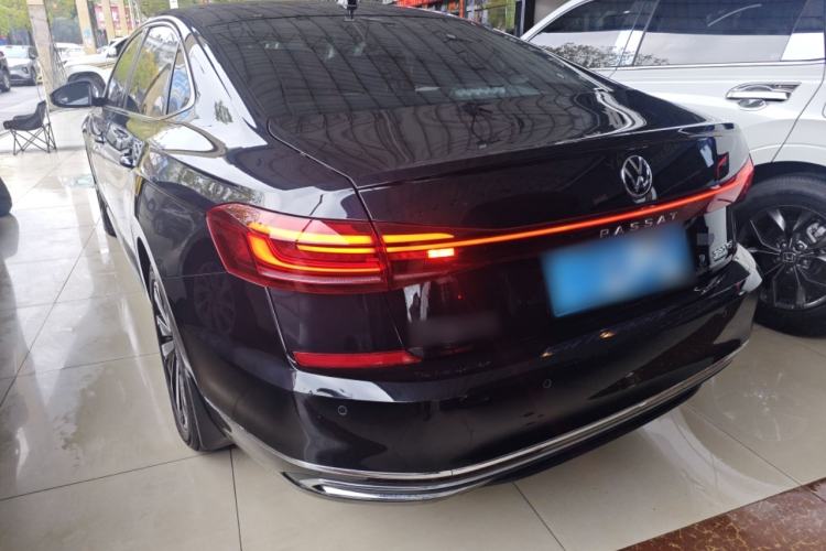 Used Volkswagen Passat 2025 Premium Version 380TSI Dragon Edition
