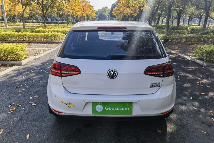 Used Volkswagen Golf 2017 1.6L Automatic Comfort Million-Vehicle Anniversary Edition
