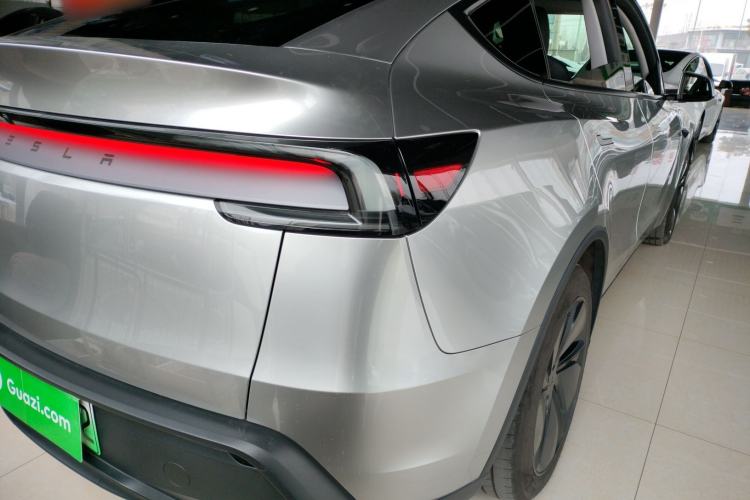 Used Tesla Model Y 2025 Rear-Wheel Drive First Edition