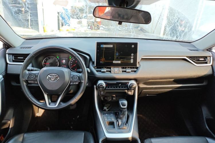 Used Toyota Wildlander 2022 2.0L CVT 4x4 Luxury PLUS Edition
