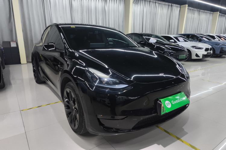 Used Tesla Model Y 2023 Long-Range All-Wheel-Drive Version