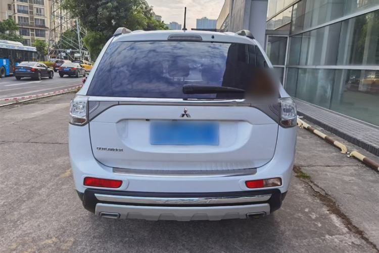 Used Mitsubishi Outlander 2014 2.0L Two-Wheel Drive Sport Value Edition 5 Seats
