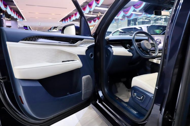 Used Zeekr 009 2022 WE Edition
