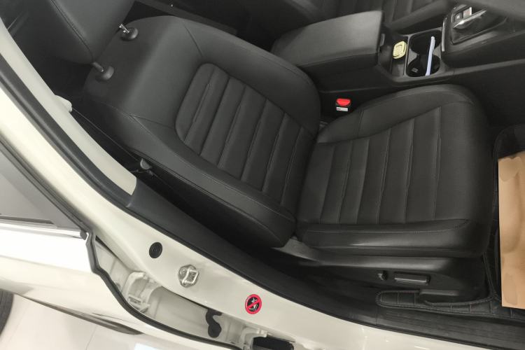 Used Honda CR-V 2023 240TURBO Two-Wheel-Drive Luxury Version 5 Seats
