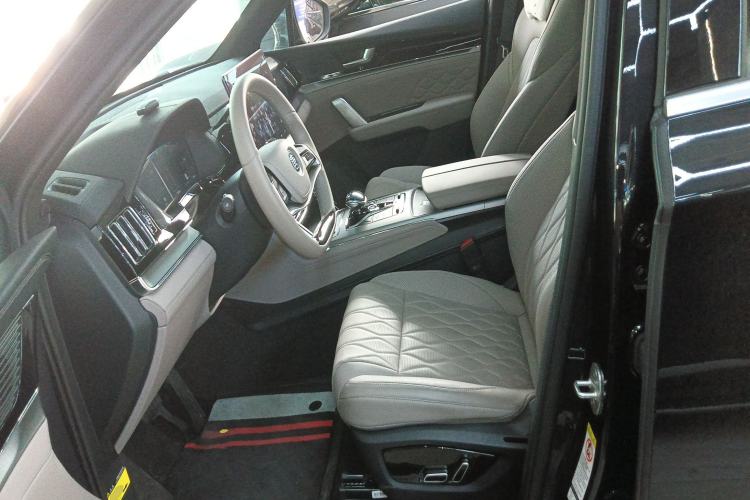 Used BYD Tang New Energy 2024 DM-i Glory Edition 112KM Prestige Model