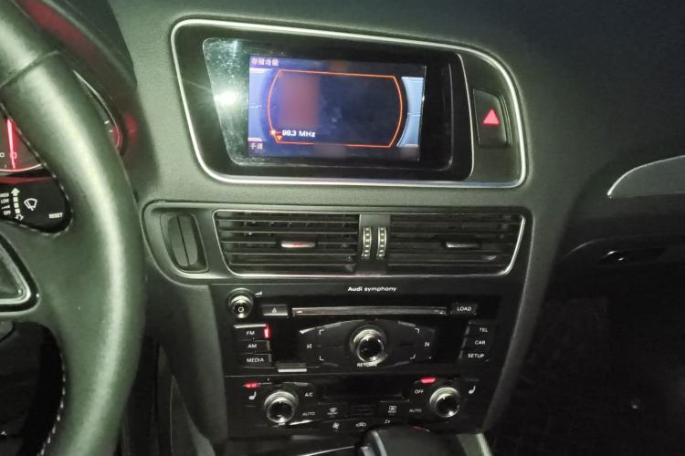 Used Audi Q5 2018 Collector's Edition 40 TFSI Technology Model
