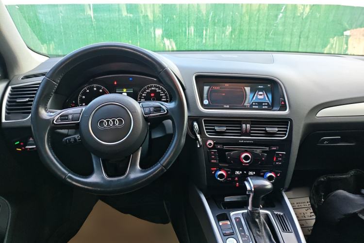 Used Audi Q5 2018 Collector's Edition 40 TFSI Technology Model
