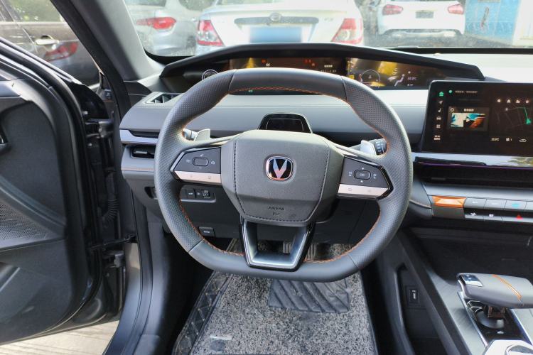 Used Changan UNI-V 2022 1.5T Prestige Version