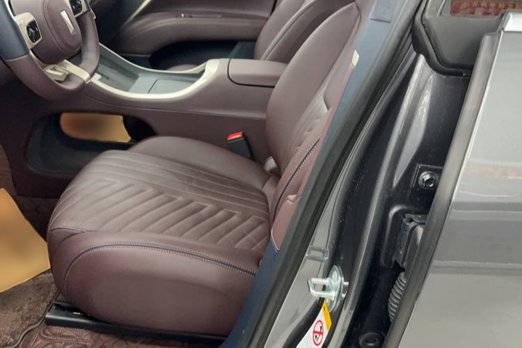 Used  11 2023 Harmony 90-degree Rear-wheel Drive Business Edition
