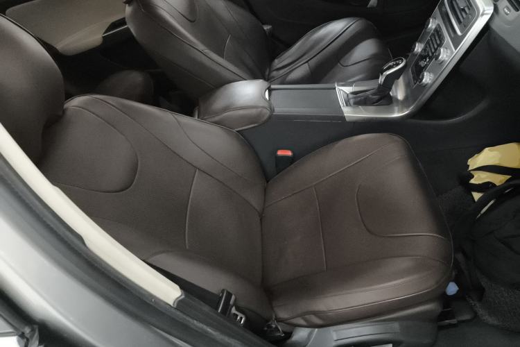 Used Volvo S60 2015 S60L 2.0T Zhiyuan Edition