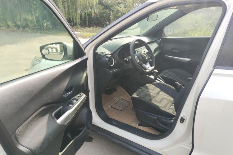 Used Nissan Kicks 2017 1.5L CVT Cool Enjoy Edition
