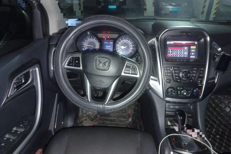 Used JMC Yusheng S350 2013 2.4T Automatic 2WD Diesel Ultra-Luxury 5-Seater
