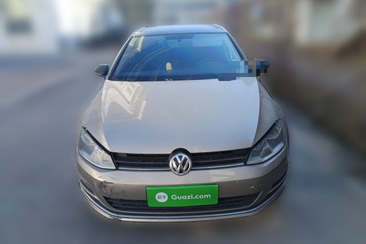 Used Volkswagen Golf 2017 1.6L Automatic Comfort Million-Vehicle Anniversary Edition
