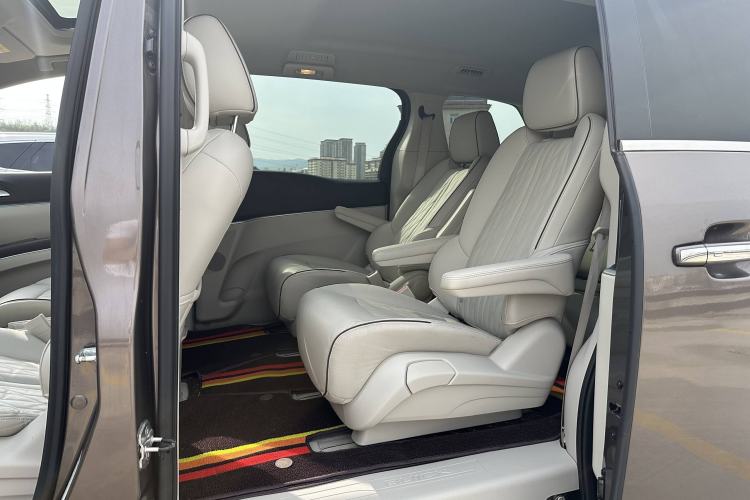 Used Buick GL8 2022 Land Business Class 652T Luxury Model
