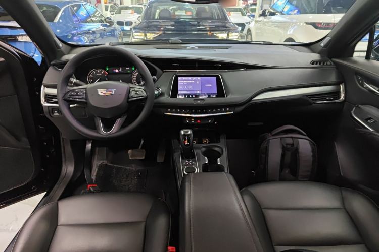 Used Cadillac XT4 2018 28T Two-Wheel Drive Leading Version
