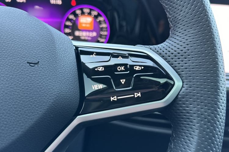 Used Volkswagen Golf 2023 Facelift 280TSI DSG R-Line Lite
