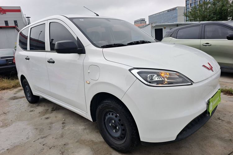 Used Wuling Hongguang New Energy 2024 All-Electric Model 300KM Standard Version
