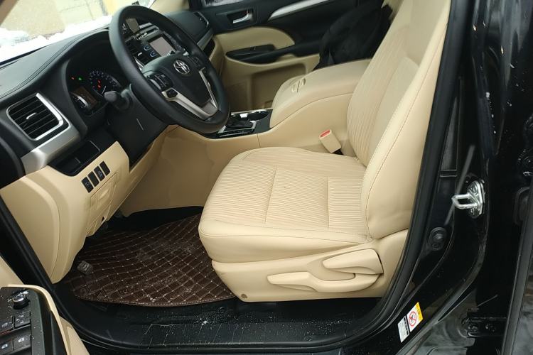 Used Toyota Highlander 2018 2.0T Two-Wheel Drive Elite Edition 7 Seats China VI Standard