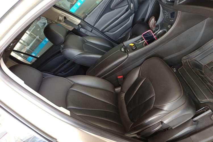 Used Buick Envision 2015 20T Two-Wheel-Drive Elite Model
