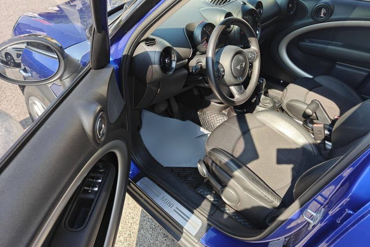 Used  Countryman 2014 1.6L COOPER Fun
