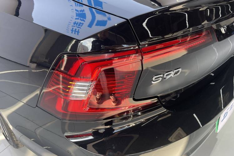 Used Volvo S90 New Energy 2024 Plug-in Hybrid Four-Wheel Drive Long-Range Luxury Smart Edition
