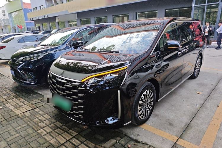 Used BYD Xia 2025 DM-i 1.5T 180km Excellence Model
