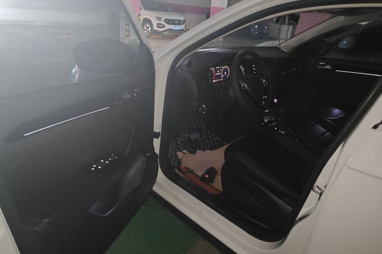 Used Volkswagen T-ROC 2022 280TSI DSG Two-Wheel Drive Comfort PLUS