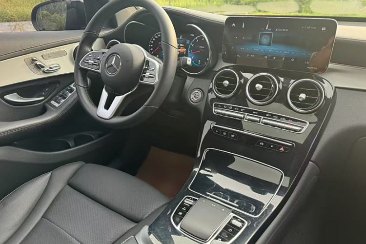 Used Mercedes-Benz GLC Coupe 2020 GLC 260 4MATIC Coupe SUV
