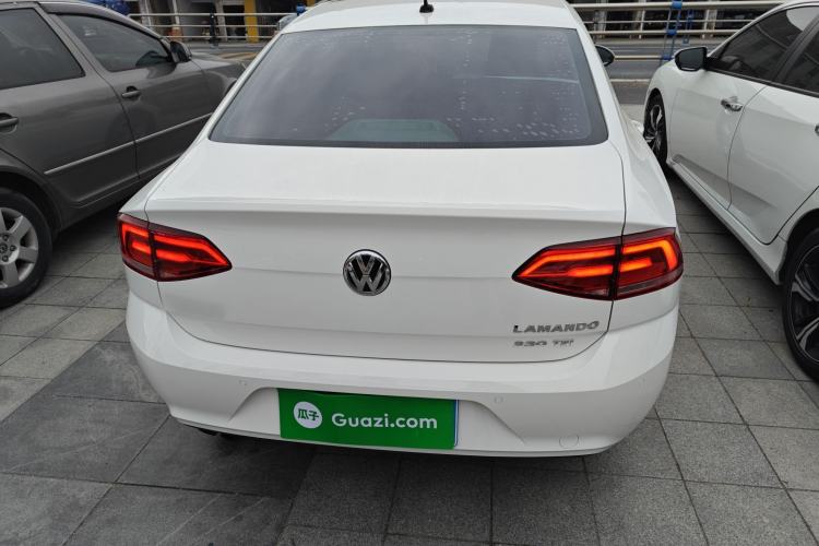 Used Volkswagen Lamando 2015 230TSI DSG Fashion Edition