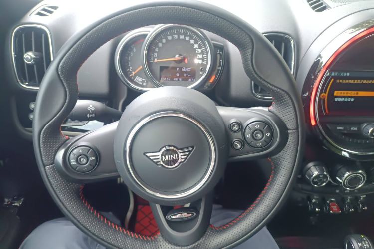 TDK.VehicleDetails.img