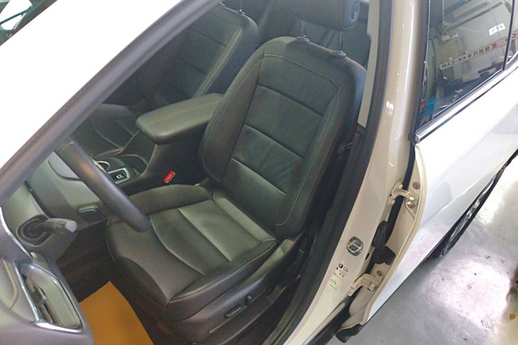 Used Chevrolet Equinox 2019 535T Automatic YuJie Edition China VI
