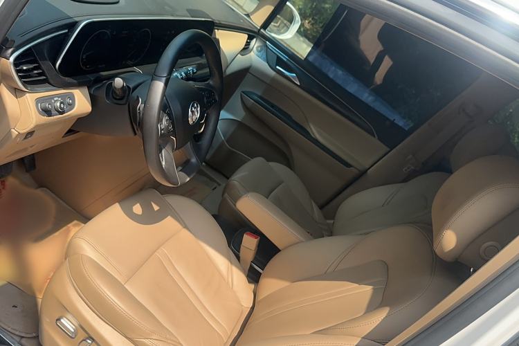 Used Buick GL8 2021 ES Land Cruiser 653T Luxury Edition
