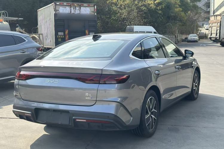 Used BYD Qin L 2025 DM-i Smart Drive 120KM Superior Model
