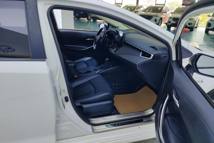 Used Toyota Corolla 2022 Dual-Motor 1.8L E-CVT Pioneer Edition
