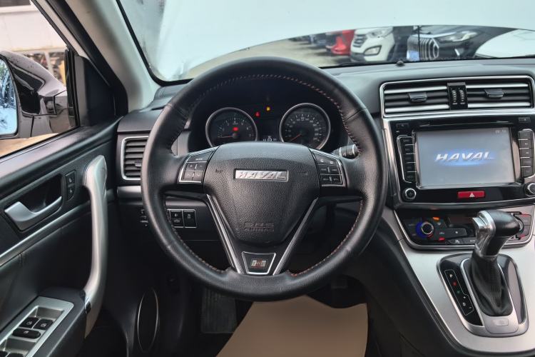 Used Haval H6 2015 Sport Edition 1.5T Automatic Two-Wheel Drive Luxury Model
