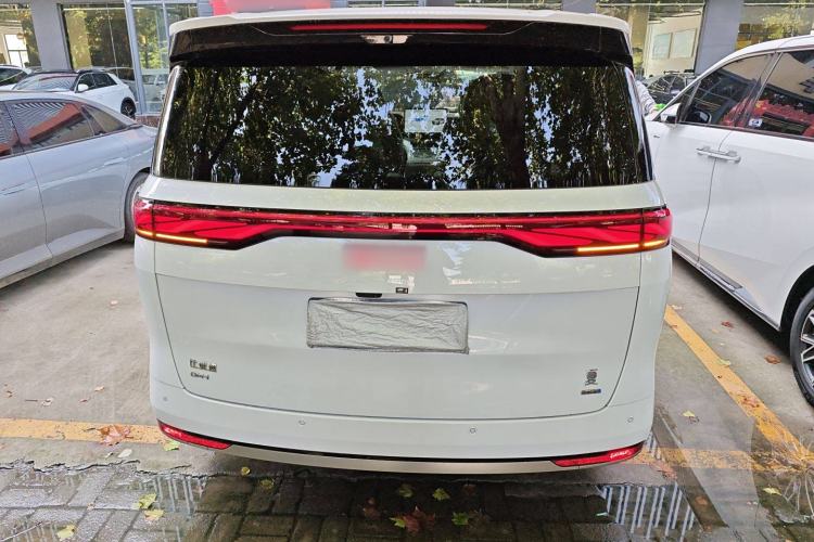 Used BYD Xia 2025 DM-i 1.5T 180km Excellence Model
