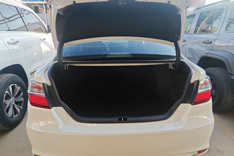 Used Toyota Camry 2016 2.0G 10th Anniversary Leading Edition
