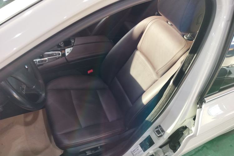 Used BMW 5 Series 2014 525Li Luxury Design Package
