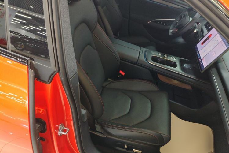 Used  SU7 2024 Rear-Drive Ultra-Long Range Advanced Pro-Level Intelligent Driving Version
