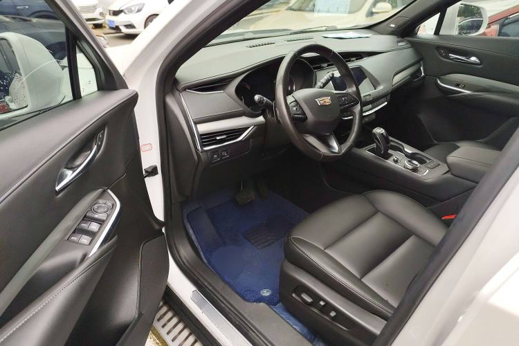 Used Cadillac XT4 2018 28T Two-Wheel Drive Leading Version
